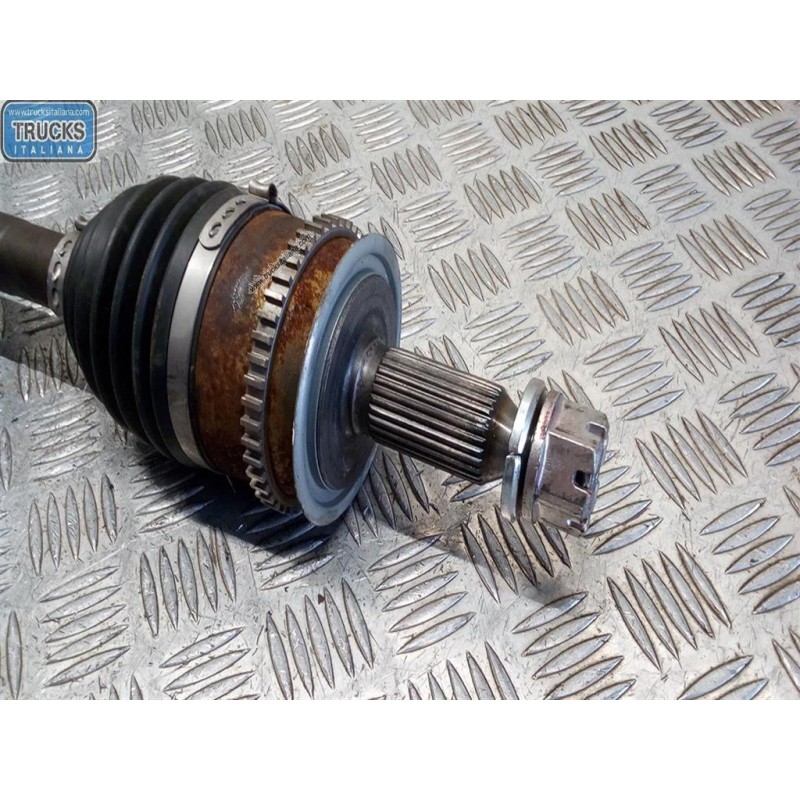 MITSUBISHI SEMIASSE ANTERIORE SINISTRO MITSUBISHI L200 2010>2015 usato