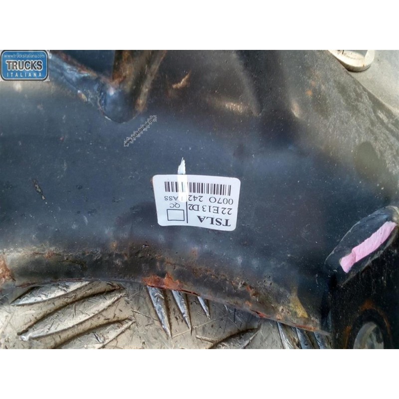 MITSUBISHI BRACCIO OSCILLANTE ANTERIORE INFERIORE SINISTRO MITSUBISHI L200 2010>2015 usato