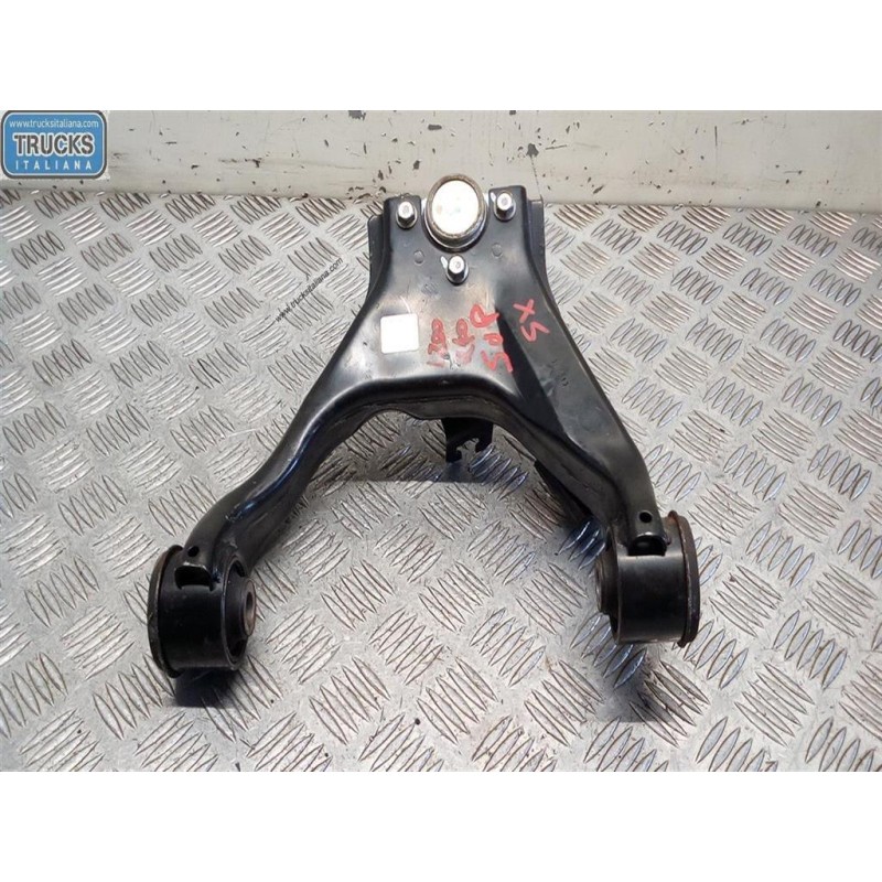 MITSUBISHI CONTROL ARM FRONT UPPER LEFT MITSUBISHI L200 2010>2015 used