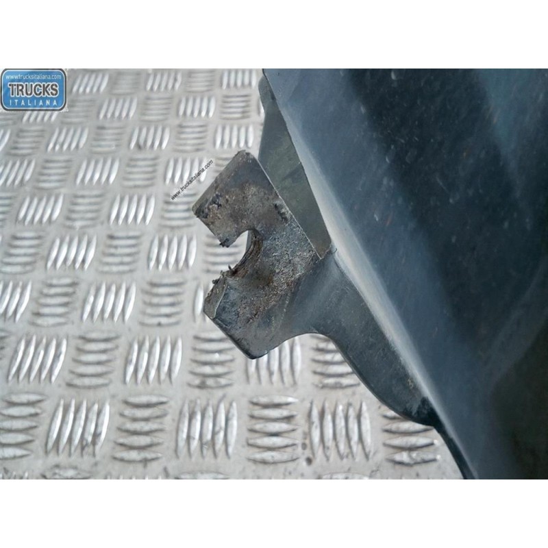 PIAGGIO PARAURTI ANTERIORE PIAGGIO Porter usato