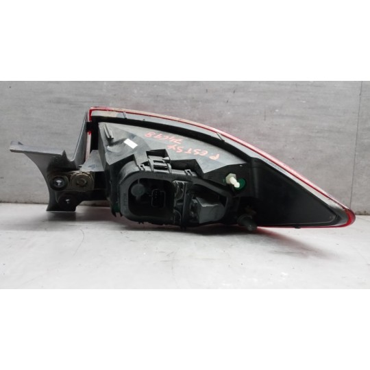 FARO POSTERIORE ESTERNO SINISTRO RENAULT Clio 2012>2016 usato