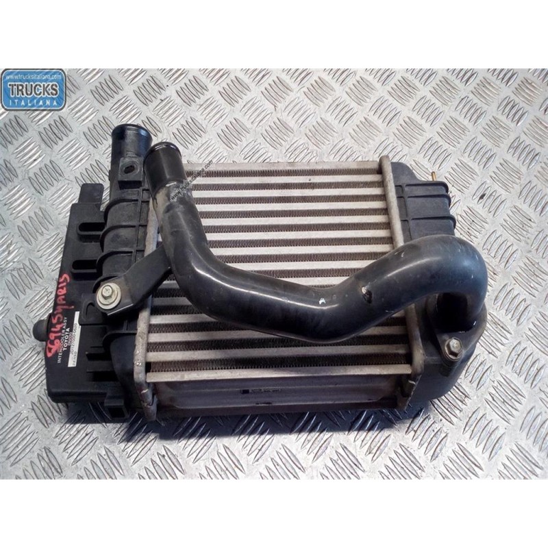 TOYOTA RADIATORE INTERCOOLERS TOYOTA Yaris 2005>2008 usato