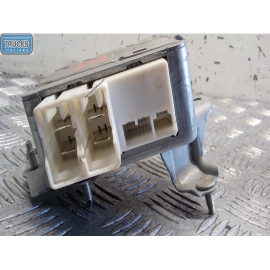 VARIOUS CONTROL UNITS A  TOYOTA Yaris 2005>2008 used