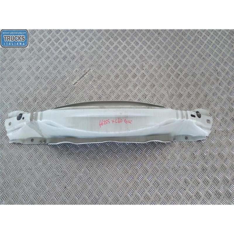 VOLVO TRAVERSA POSTERIORE PARAURTO VOLVO XC60 2008>2013 usato