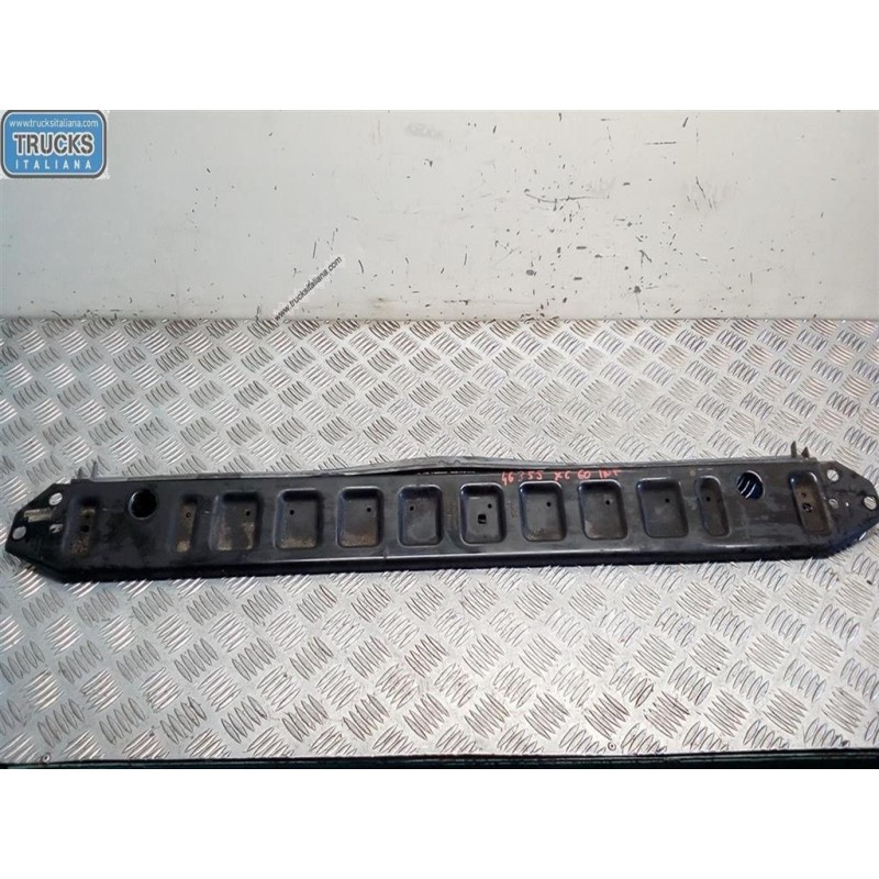VOLVO TRAVERSA SUPPORTO RADIATORE VOLVO XC60 2008>2013 usato