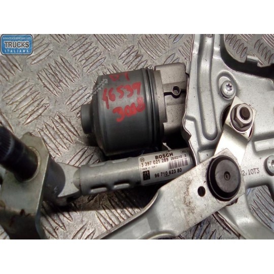 windshield wiper motor PEUGEOT 3008 2009> used