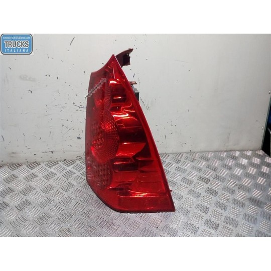 FARO POSTERIORE ESTERNO DESTRO PEUGEOT 307 2005>2008 usato