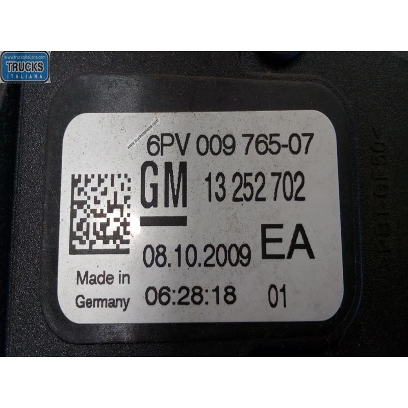 OPEL ELETRONIC THROTTLE PEDAL  OPEL Astra J 2009>2012 used