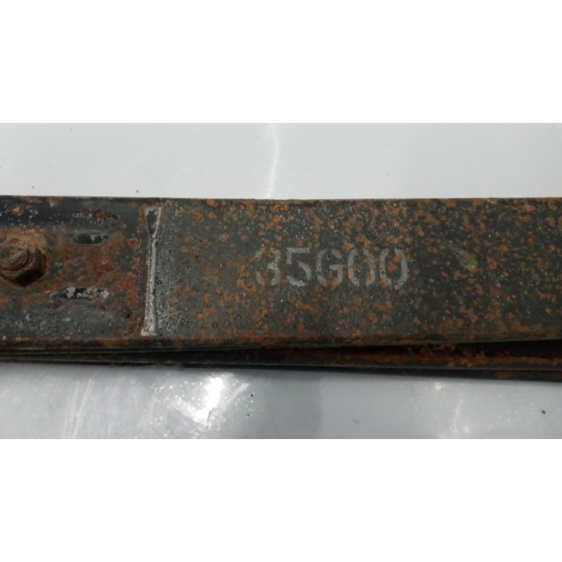 NISSAN REAR BACK SPRINGS  NISSAN King Cab 1988>1998 used