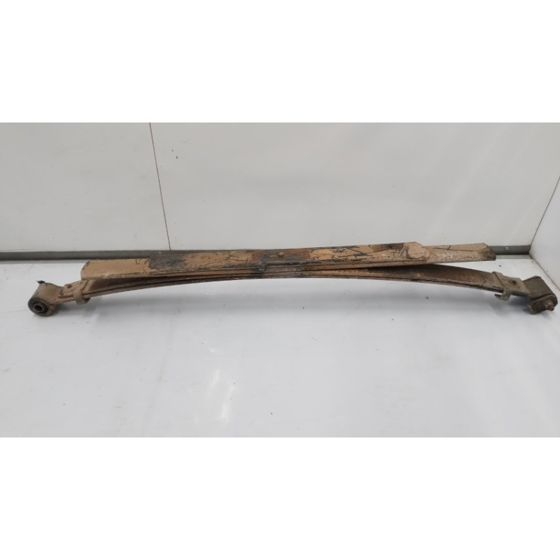 NISSAN REAR BACK SPRINGS  NISSAN King Cab 1988>1998 used