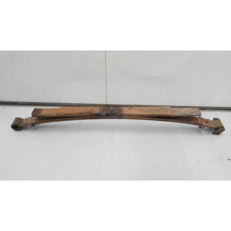 NISSAN REAR BACK SPRINGS  NISSAN King Cab 1988>1998 used