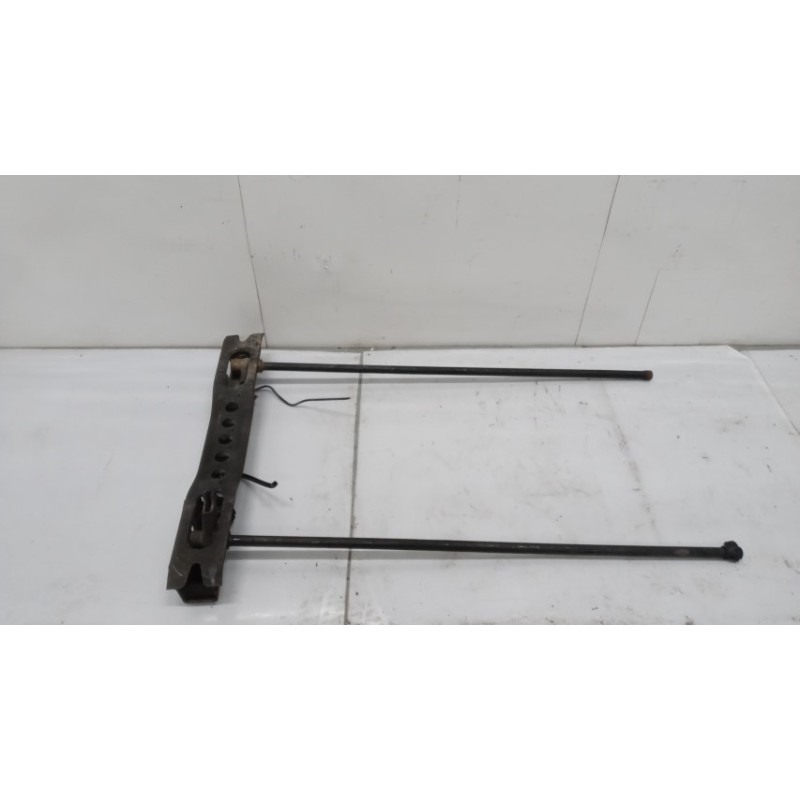 NISSAN FRONT TORSION BAR RIGHT NISSAN King Cab 1988>1998 used