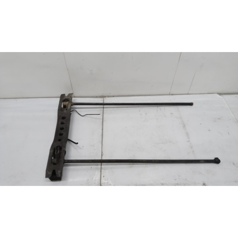 NISSAN FRONT TORSION BAR LEFT NISSAN King Cab 1988>1998 used