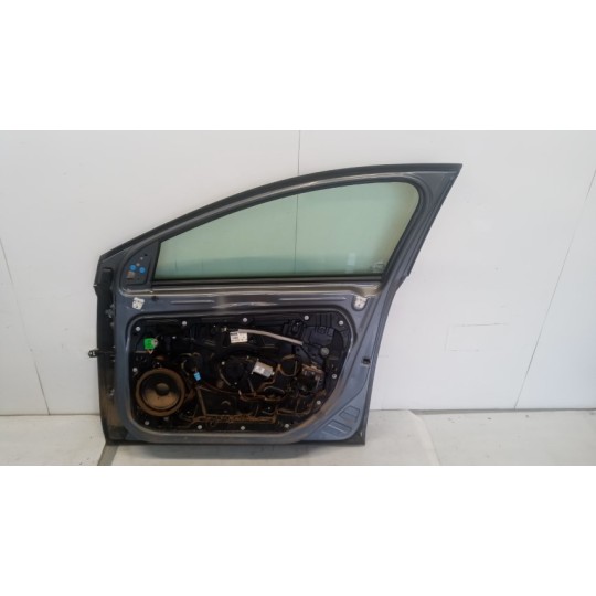 RIGHT FRONT DOOR  VOLVO V40 2016> used