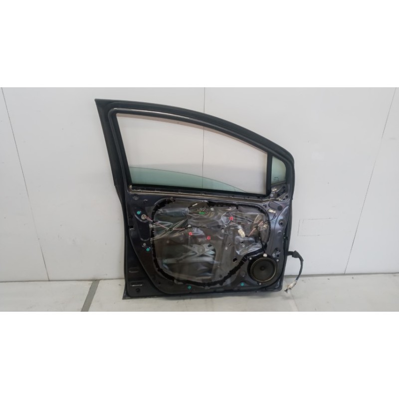 TOYOTA LEFT FRONT DOOR TOYOTA Yaris 2008>2011 used