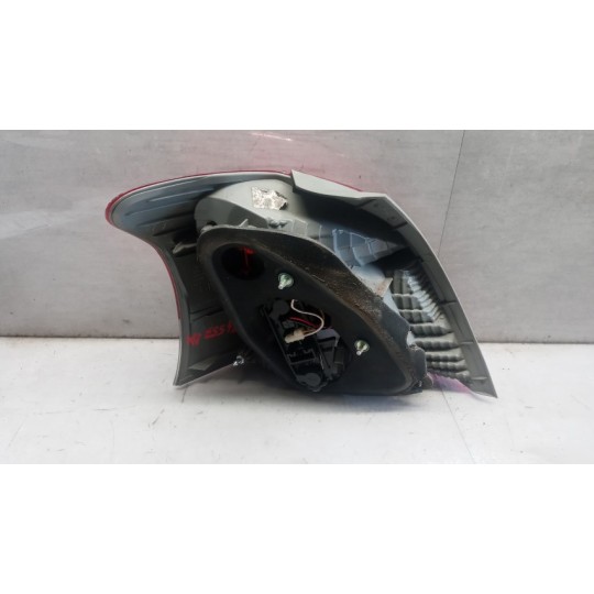 FARO POST ESTERNO LED DESTRO TOYOTA Yaris 2008>2011 usato