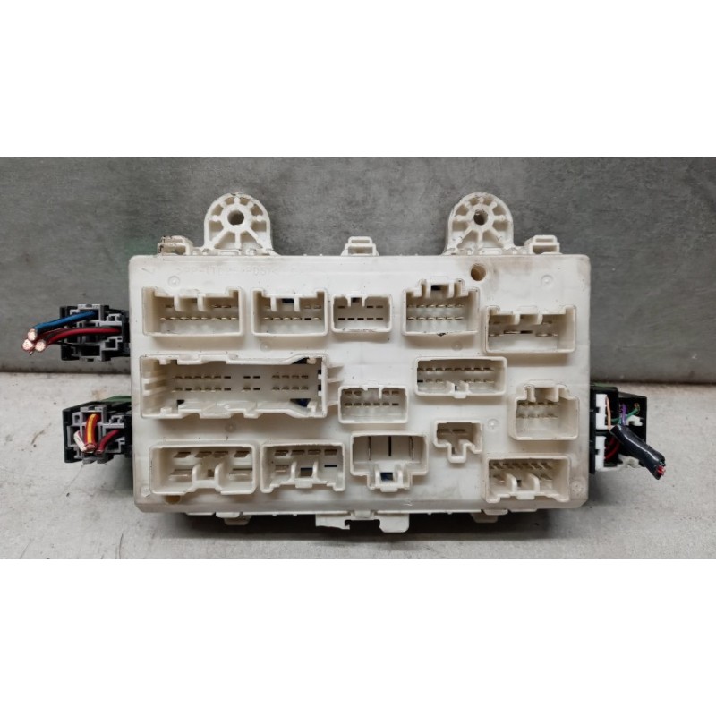 ISUZU FUSE BOX ISUZU N2R used