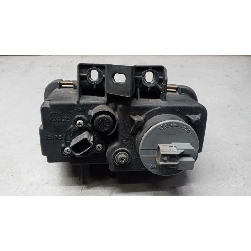 ISUZU RIGHT FOG LIGHT LAMP ISUZU N2R used