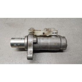 POMPA FRENO ISUZU N2R usato