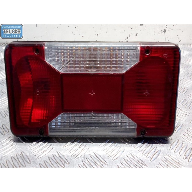 IVECO FARO POSTERIORE ESTERNO DESTRO IVECO Daily 2006>2009 usato