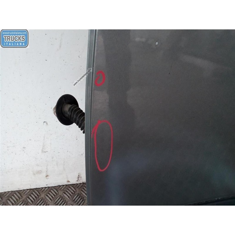 TOYOTA LEFT REAR DOOR  TOYOTA Yaris 2005>2008 used
