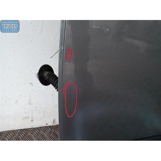 PORTA POSTERIORE SINISTRA TOYOTA Yaris 2005>2008 usato