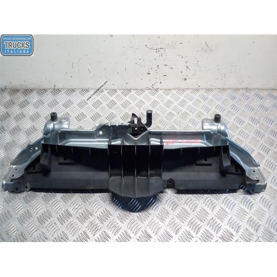 THE TOP FRONT SPOT-FACING  TOYOTA Yaris 2005>2008 used