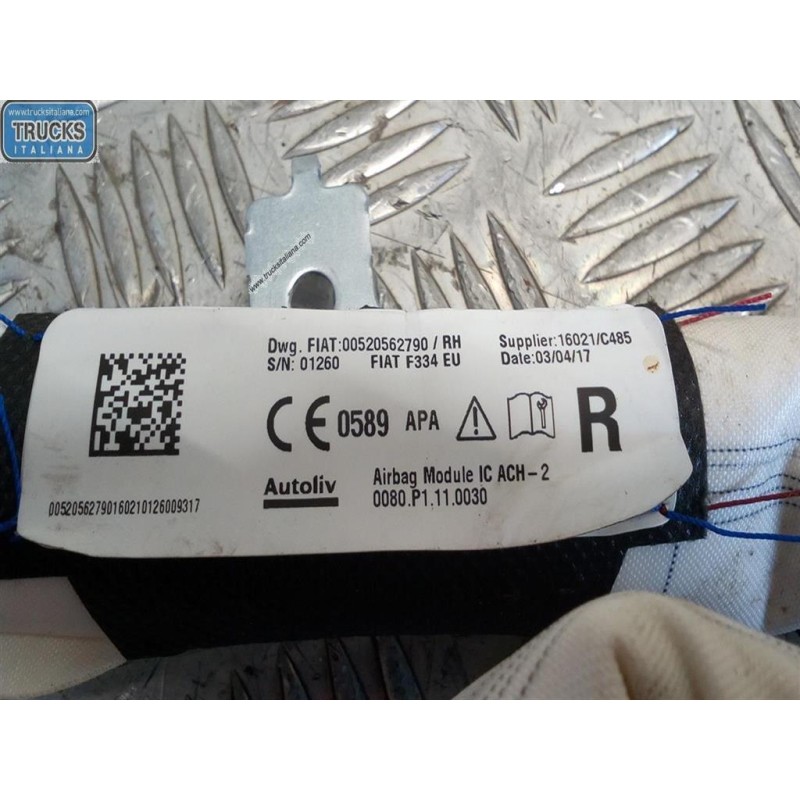 FIAT AIR BAG TETTO DESTRO FIAT F.500X (5F) 2014>2019 usato