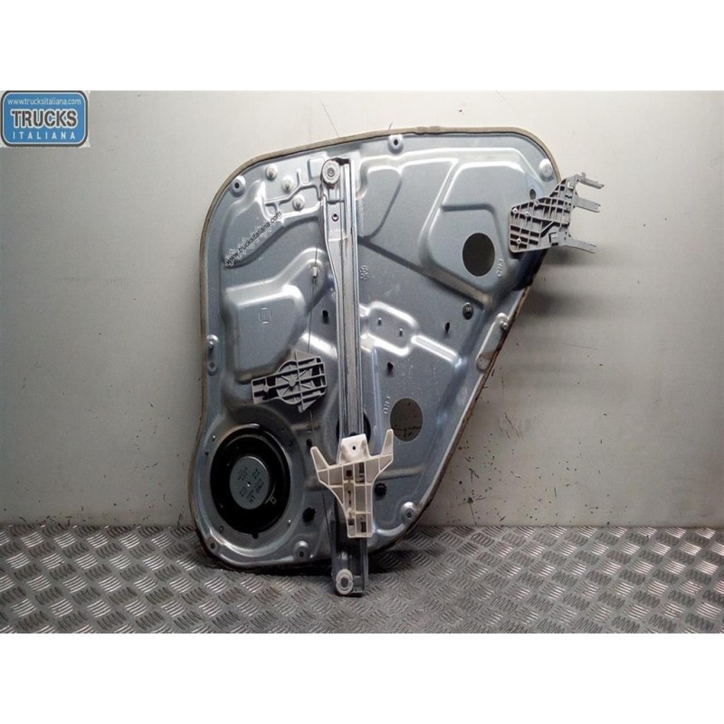 HYUNDAI BACK LEFT POWERED WINDOWS  HYUNDAI Santa Fe 2006>2009 used