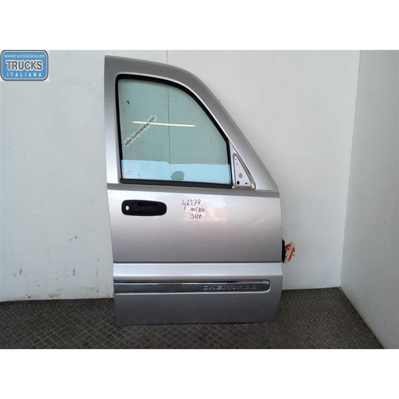 JEEP PORTA ANTERIORE DESTRA JEEP Cherokee 2005>2008 usato