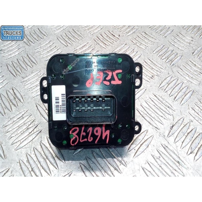 JEEP INTERRUTTORI E PULSANTI ALZAVETRI JEEP Cherokee 2005>2008 usato