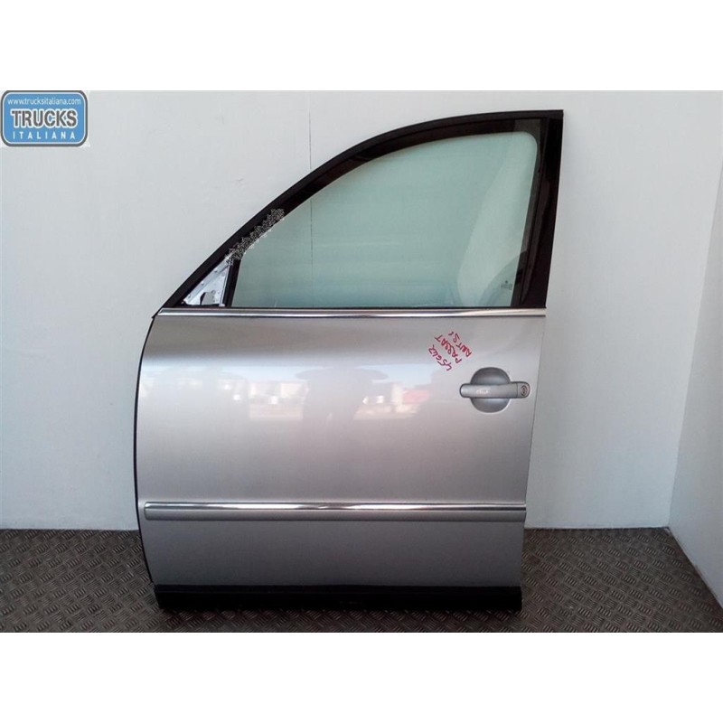VOLKSWAGEN PORTA ANTERIORE SINISTRA VOLKSWAGEN Passat 2000>2005 usato