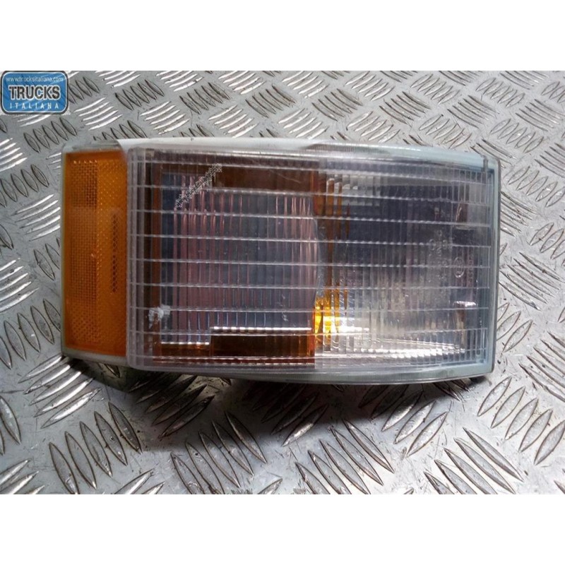 VOLVO truck FRECCIA ANTERIORE SINISTRA VOLVO truck FH12 I 1993>2002 usato