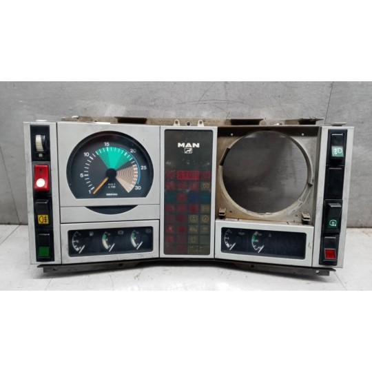 INSTRUMENT PANEL MAN L2000 1993>2000 used