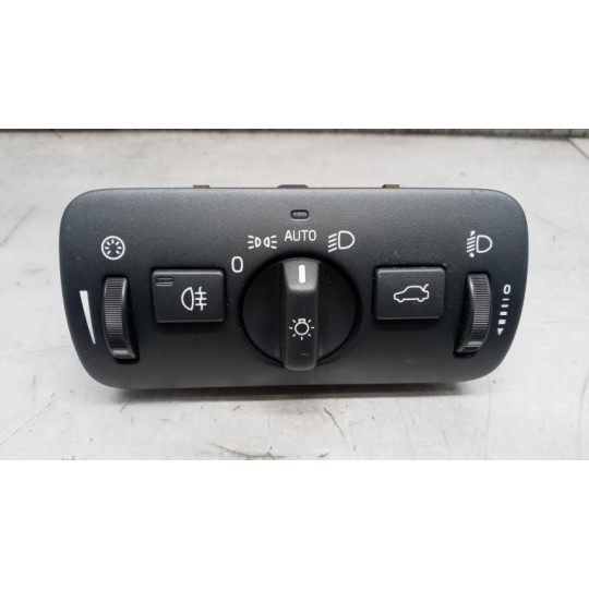 BLOCK LOGHTS  VOLVO V40 2016> used