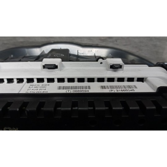 QUADRO STRUMENTI VOLVO V40 2016> usato