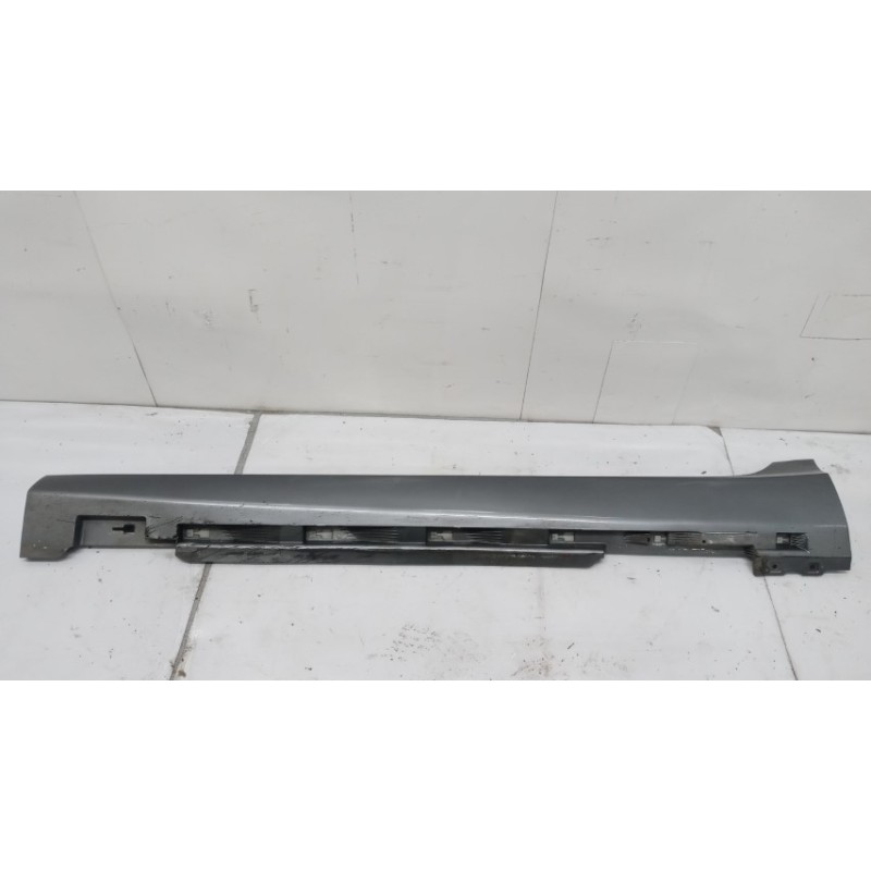 VOLVO MINIGONNA SINISTRA VOLVO V40 2016> usato