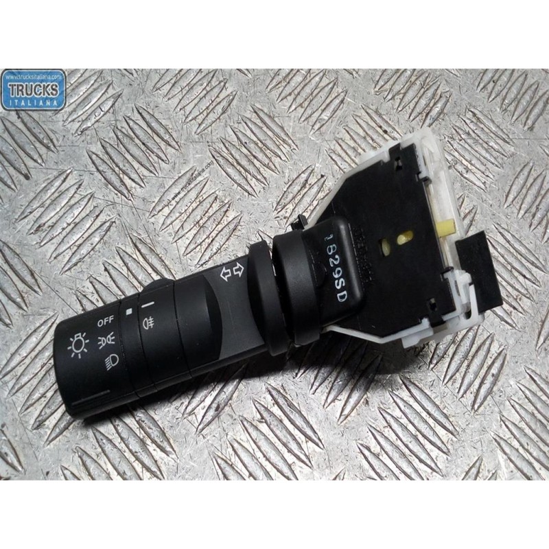 NISSAN DEVIOLUCI NISSAN Qashqai 2010>2014 usato