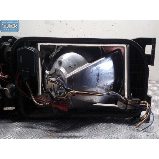 FARO ANTERIORE SINISTRO SCANIA Serie R 2005> usato