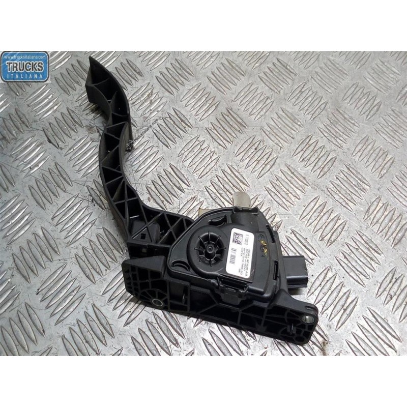 FORD ELETRONIC THROTTLE PEDAL  FORD Focus 2011>2014 used
