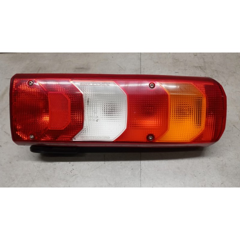 MERCEDES-BENZ truck FARO POSTERIORE ESTERNO DESTRO MERCEDES-BENZ truck Actros euro 6 2022> usato