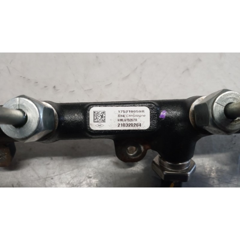 RENAULT van RIPARTITORE RAIL DEL CARBURANTE RENAULT van Trafic 2019>2021 used