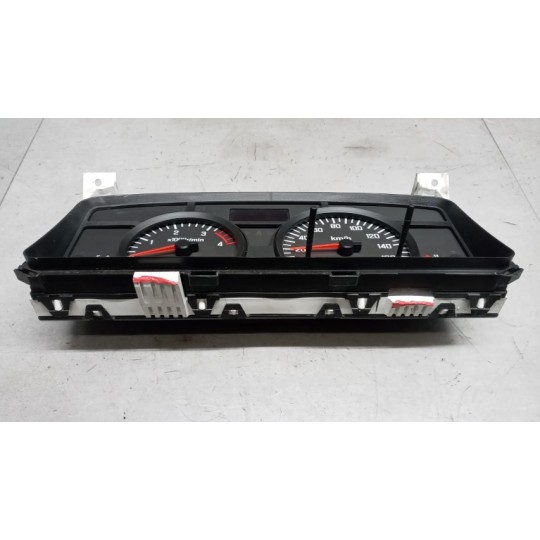 QUADRO STRUMENTI ISUZU N2R usato
