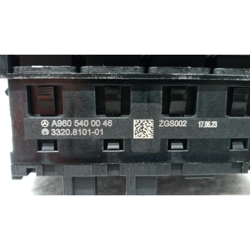 MERCEDES-BENZ truck INTERRUTTORI E PULSANTI ABITACOLO MERCEDES-BENZ truck Actros euro 6 2022> usato