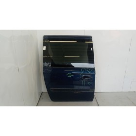 RIGHT SIDE SLIDING DOOR...