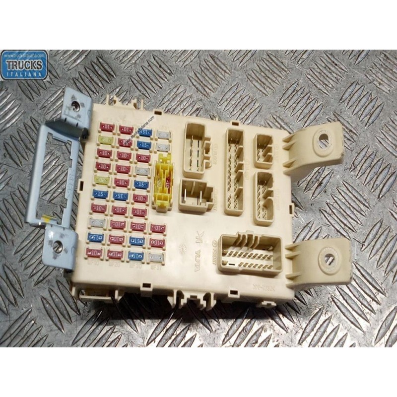 HYUNDAI CENTRALINE VARIE A HYUNDAI i20 2008>2012 usato