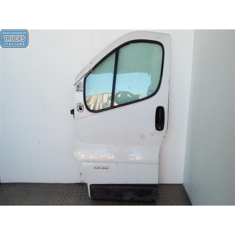 RENAULT van LEFT FRONT DOOR RENAULT van Trafic 2001>2007 used