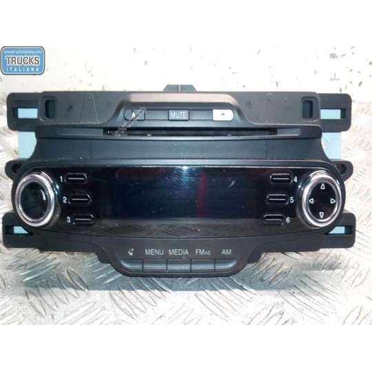 AUTORADIO ALFA ROMEO Giulietta 2010>2016 usato