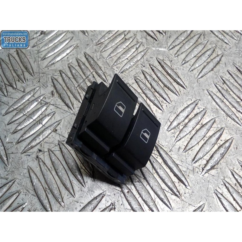 SEAT INTERRUTTORI E PULSANTI ALZAVETRI SEAT Ibiza 2012>2015 usato