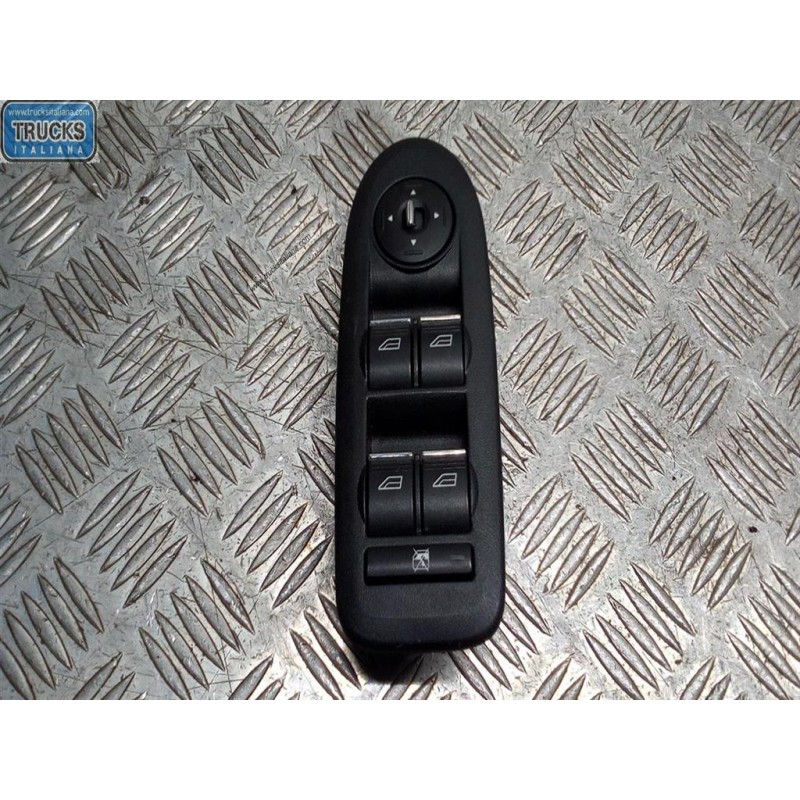 FORD INTERRUTTORI E PULSANTI ALZAVETRI FORD Kuga 2008>2012 usato